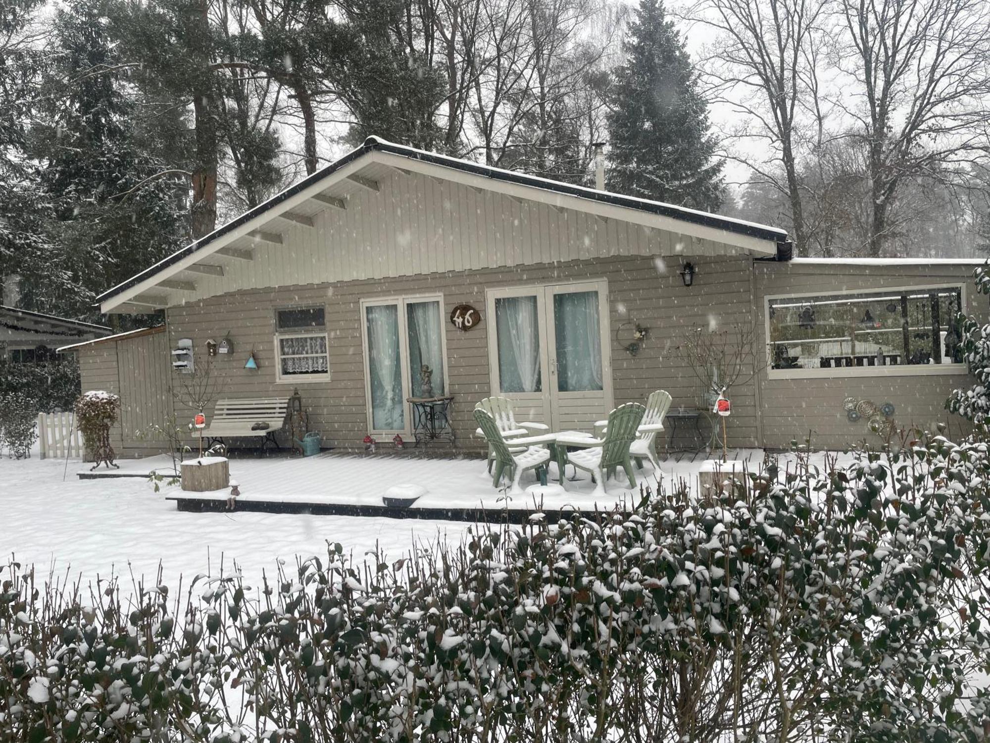 Chalet Sint-Hubertus Zutendaal Eksteriør billede