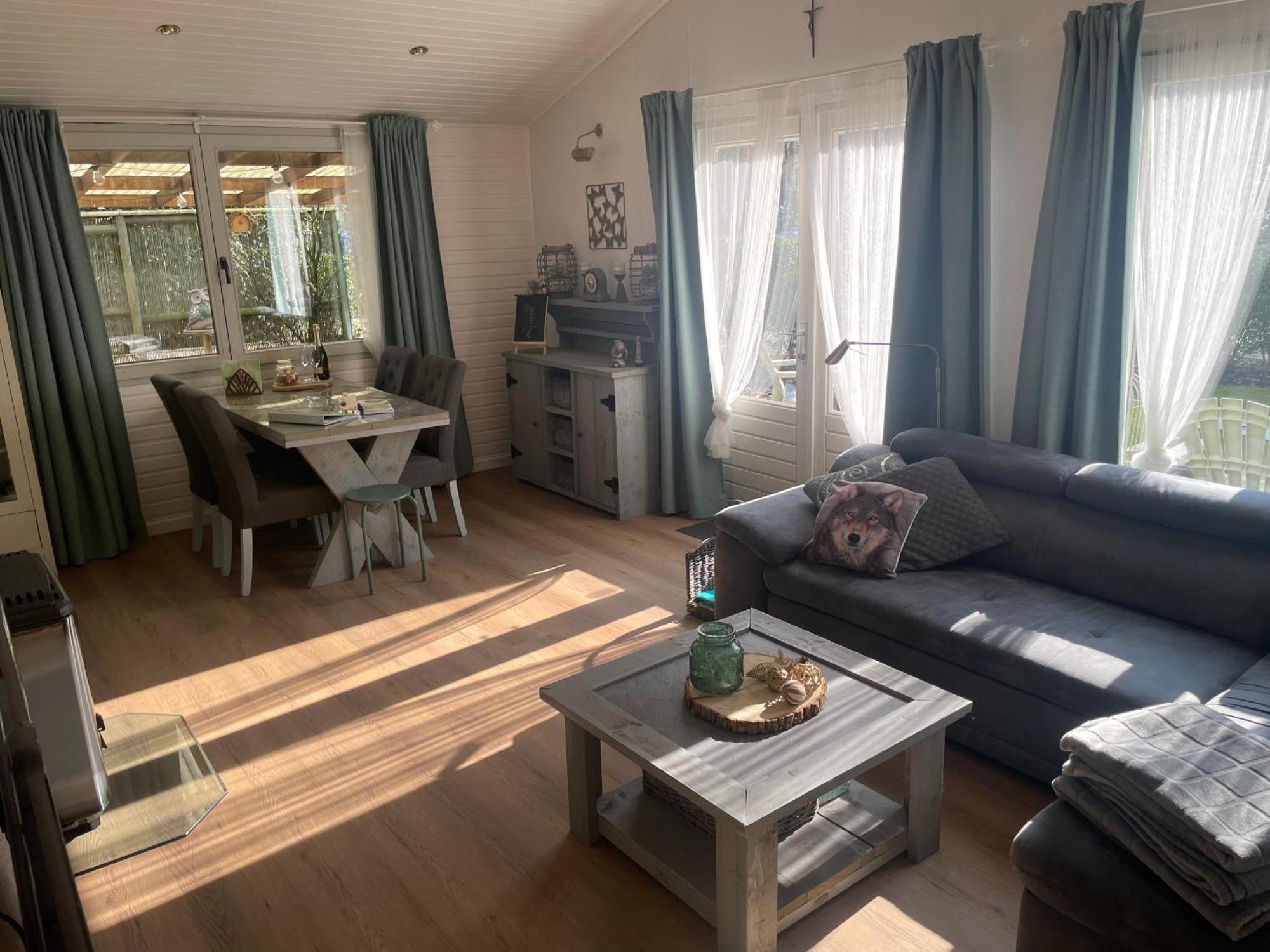 Chalet Sint-Hubertus Zutendaal Eksteriør billede