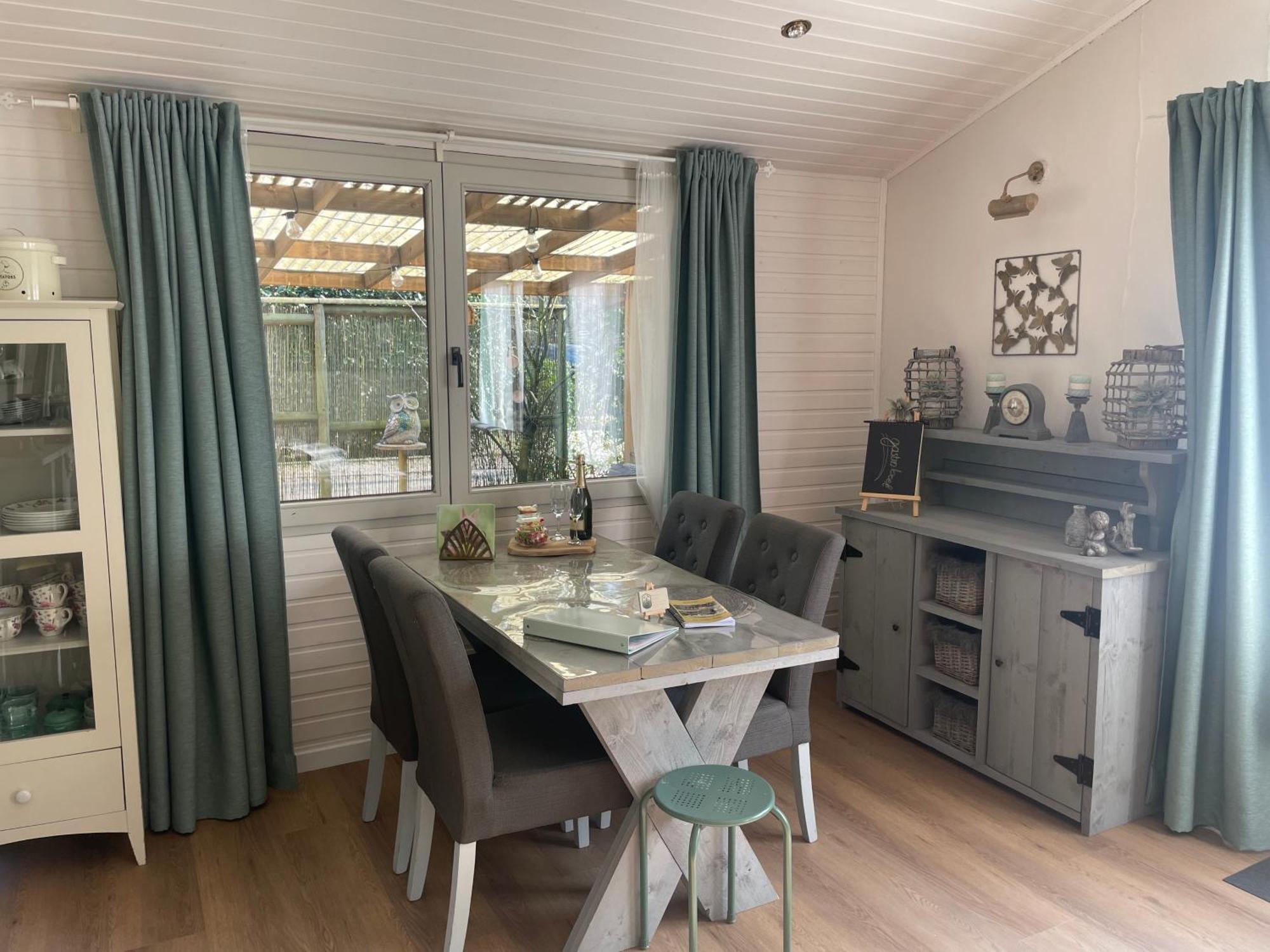 Chalet Sint-Hubertus Zutendaal Eksteriør billede