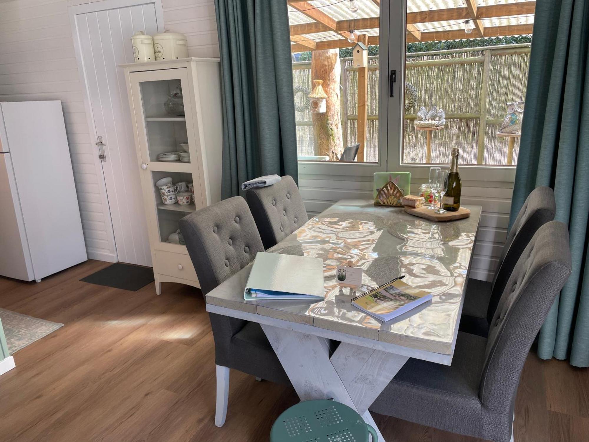 Chalet Sint-Hubertus Zutendaal Eksteriør billede